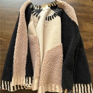 Anthropologie Maeve Dusk & Dawn Capelet / Shawl